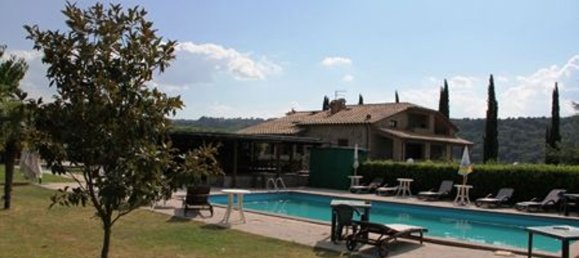 40-salle Appartement à Baschi, Italy No. 127510 16