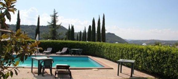 40-salle Appartement à Baschi, Italy No. 127510 3