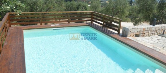 Casa de 13 habitaciónes en Ostuni, Italy No. 17279 33