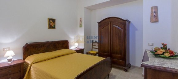 Casa de 13 habitaciónes en Ostuni, Italy No. 17279 15