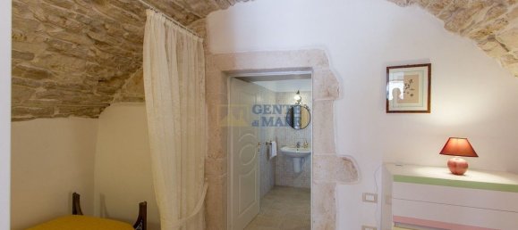 Casa de 13 habitaciónes en Ostuni, Italy No. 17279 25