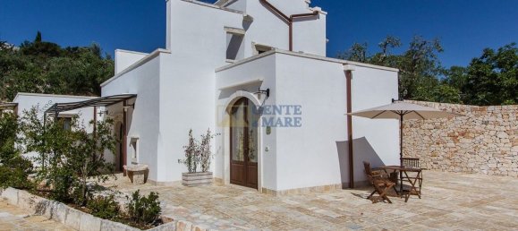 Casa de 13 habitaciónes en Ostuni, Italy No. 17279 6