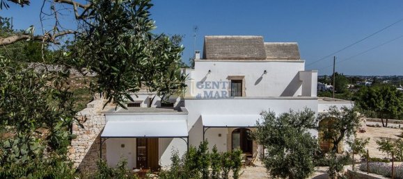 Casa de 13 habitaciónes en Ostuni, Italy No. 17279 8