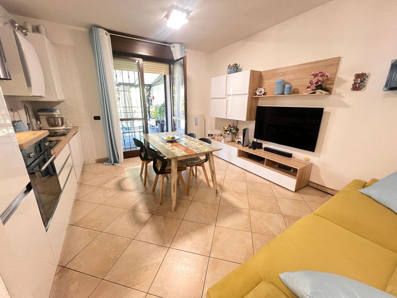 3 rooms Apartment in Castelfranco Emilia, Italy No. 285011