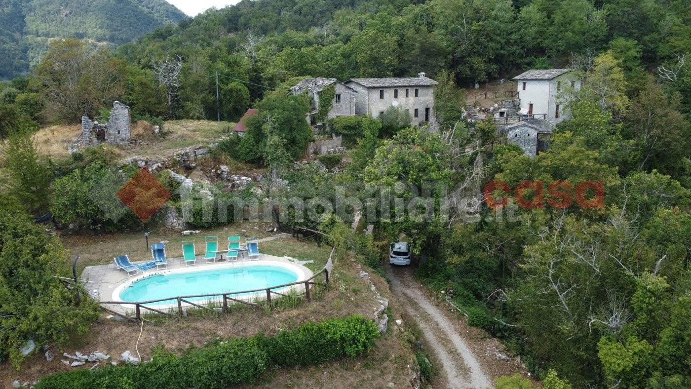 5 Schlafzimmer Haus in Fabbriche di Vergemoli, Italy, Nr. 237858