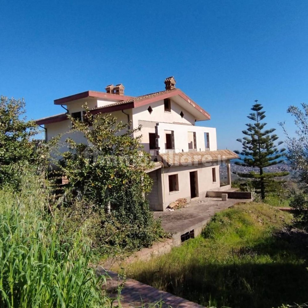 10 bedrooms Villa in Formia, Italy No. 346322