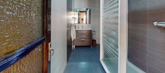 4 bedrooms Apartment in Valencia, Spain No. 139273 4