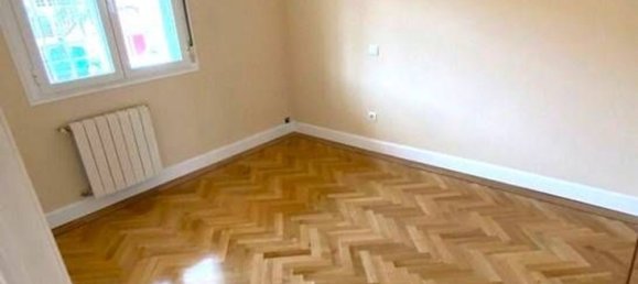 3 bedrooms Apartment in Milan, Italy No. 373166 2