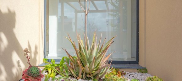 3 bedrooms House in Porto Salvo, Portugal No. 111040 3