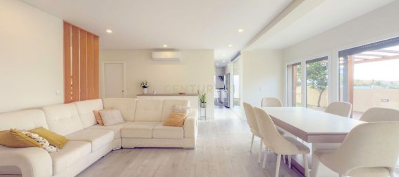 3 bedrooms House in Porto Salvo, Portugal No. 111040 20