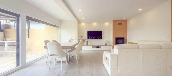 3 bedrooms House in Porto Salvo, Portugal No. 111040 17