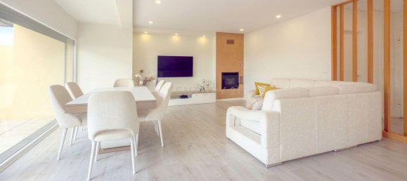 3 bedrooms House in Porto Salvo, Portugal No. 111040 18