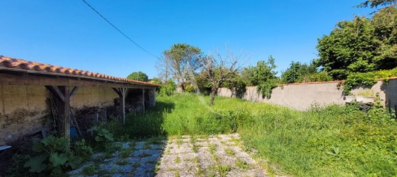 5 bedrooms House in Yves, France No. 103143 14