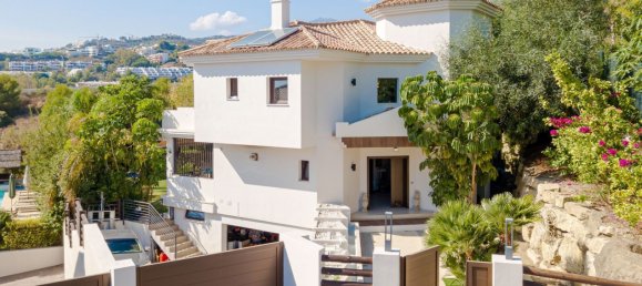 5 bedrooms Villa in Marbella, Spain No. 115435 19