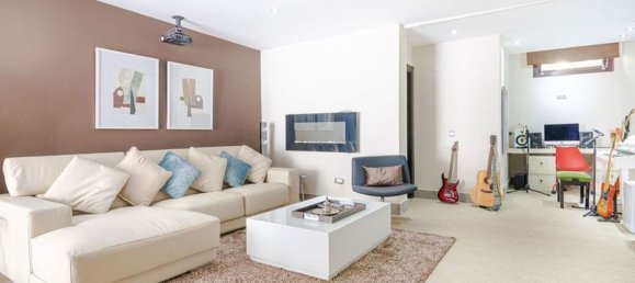 5 bedrooms Villa in Marbella, Spain No. 115435 17