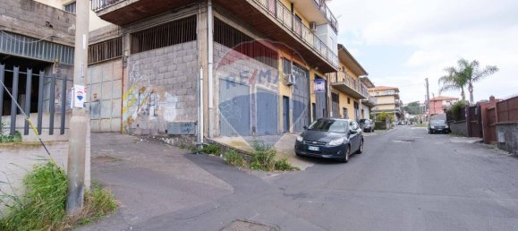 1 room Garage in Catania, Italy No. 42231 2