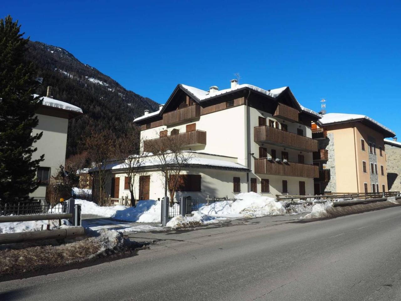 2 rooms Apartment in Valdisotto, Italy No. 24508