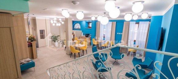 Hotel de 5 habitaciónes en Cagliari, Italy No. 296366 2