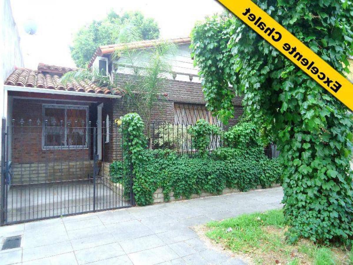 2 bedrooms House in Vicente Lopez, Argentina No. 8215