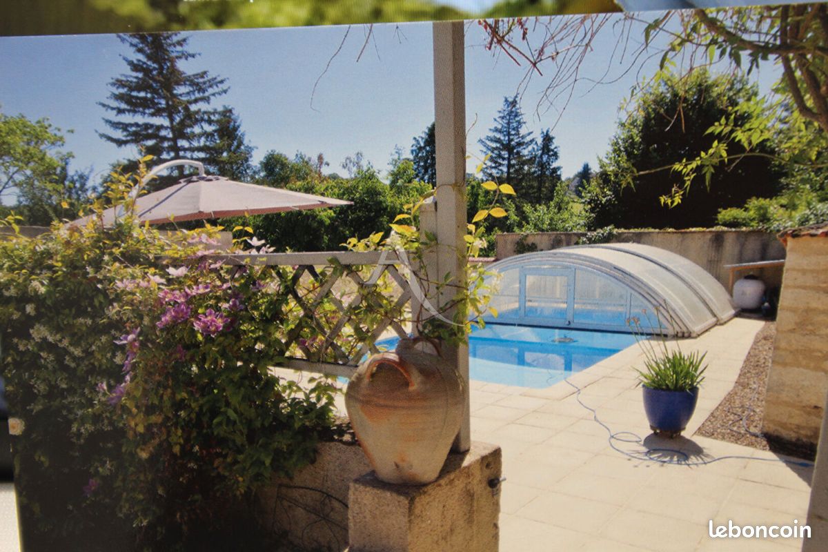 2 chambres Maison à Chédigny, France No. 80355