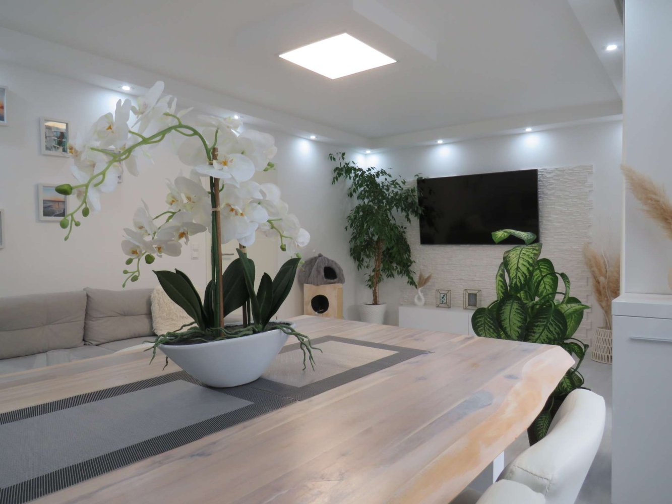 Apartamento de 2 dormitorios en Main-Taunus, Germany No. 131016