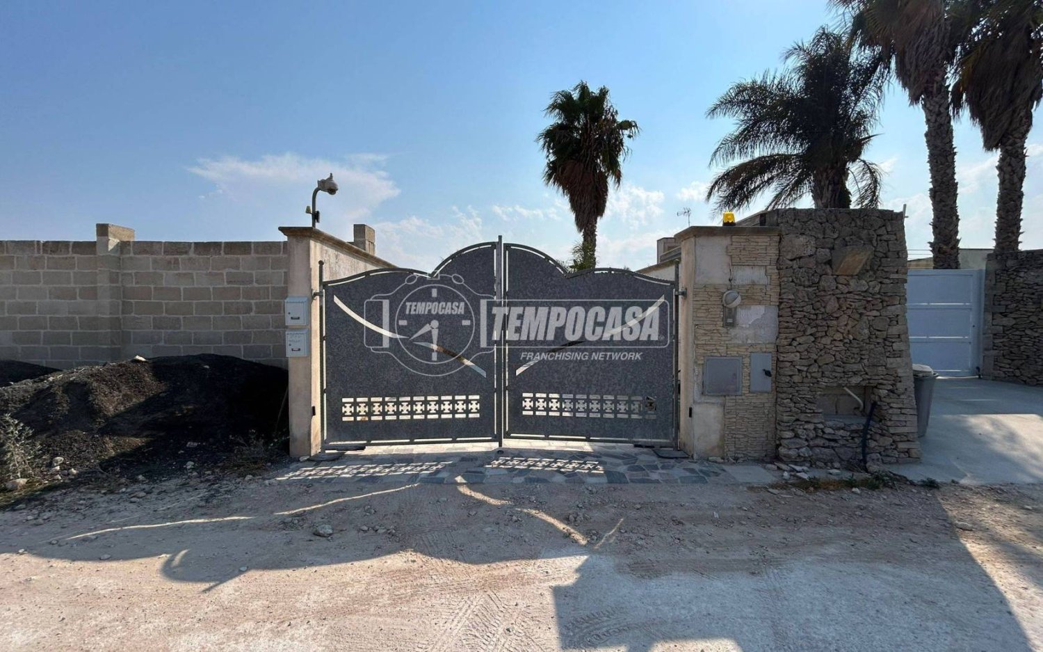 Вилла с 3 спальнями в Cavallino, Италия № 331796