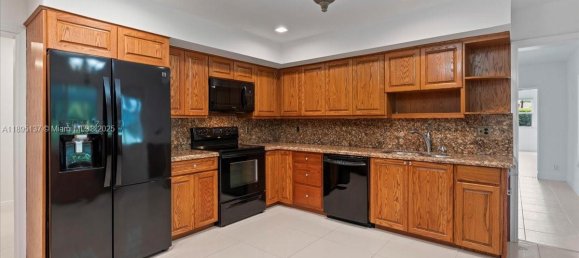 5 chambres villa à vendre à Miami, Miami-Dade, Florida, USA № 614667 11