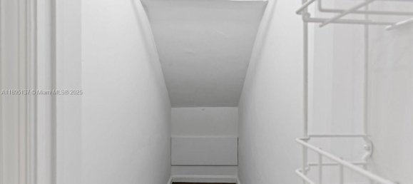 5 chambres villa à vendre à Miami, Miami-Dade, Florida, USA № 614667 2