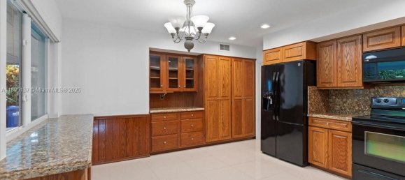 5 chambres villa à vendre à Miami, Miami-Dade, Florida, USA № 614667 12