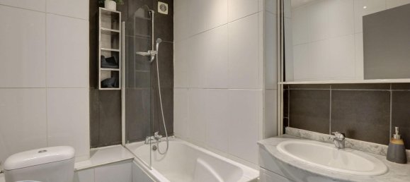 1 bedroom Apartment in Tours, France No. 160502 19