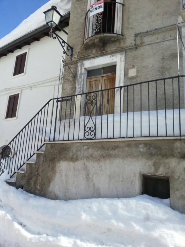 Apartamento de 8 divisões em Rocca di Mezzo, Italy N.º 107328