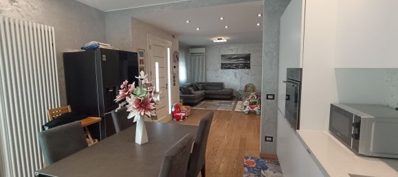 7 bedrooms House in Roncade, Italy No. 316766 7