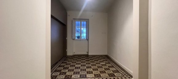 6 rooms Apartment in Lucca, Italy No. 65228 9