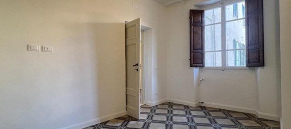 6 rooms Apartment in Lucca, Italy No. 65228 23