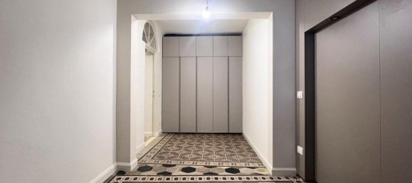 6 rooms Apartment in Lucca, Italy No. 65228 10