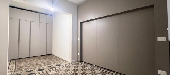 6 rooms Apartment in Lucca, Italy No. 65228 11