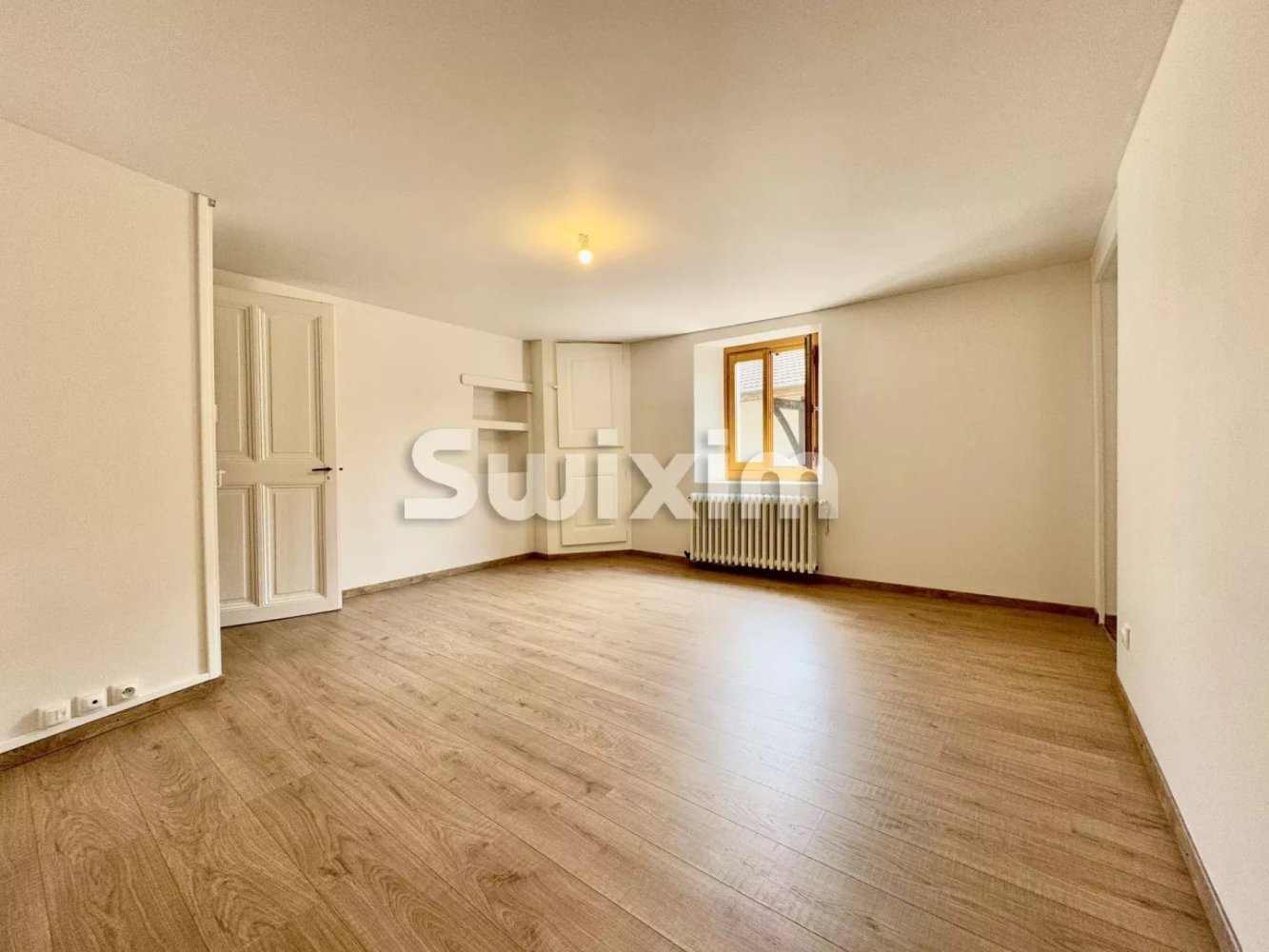 Villa de 3 dormitorios en Sergy, France No. 299114