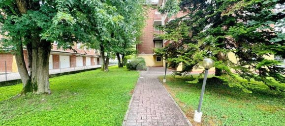 2 bedrooms Apartment in Parma, Italy No. 283612 4