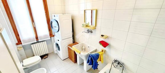 2 bedrooms Apartment in Parma, Italy No. 283612 26