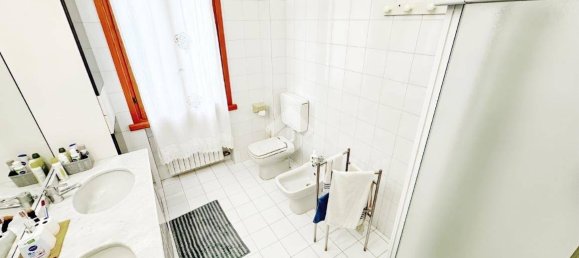 2 bedrooms Apartment in Parma, Italy No. 283612 14