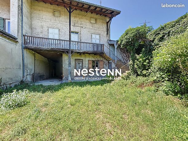 Casa de 4 dormitorios en Creches-sur-Saone, France No. 315207