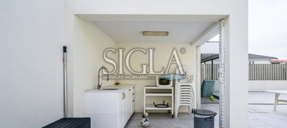 4 bedrooms House in Vila Nova de Gaia, Portugal No. 109235 7