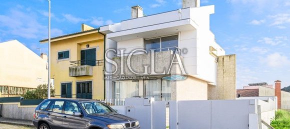 4 bedrooms House in Vila Nova de Gaia, Portugal No. 109235 3