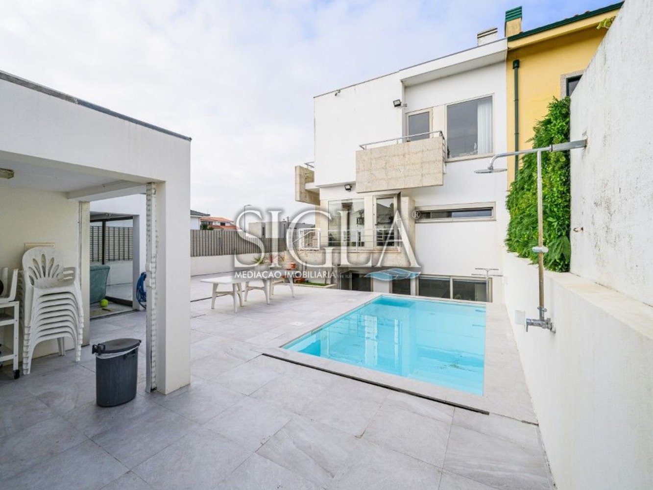 4 bedrooms House in Vila Nova de Gaia, Portugal No. 109235