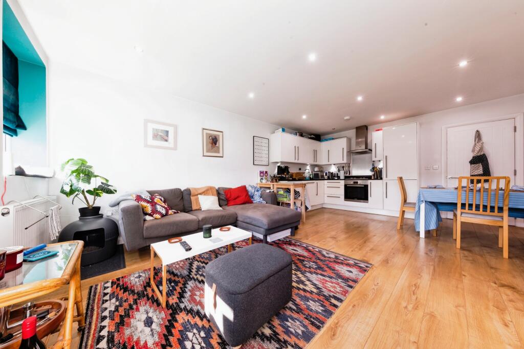 2 bedrooms Apartment in London, United Kingdom No. 11605