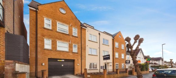 2 bedrooms Apartment in London, United Kingdom No. 11605 2