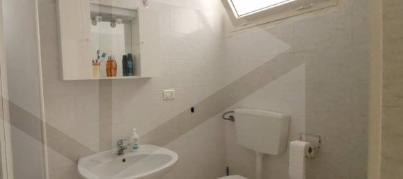 Apartamento de 3 habitaciónes en Vico del Gargano, Italy No. 18812 4