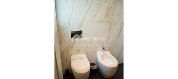 3 bedrooms House in Adeje, Spain No. 22053 50