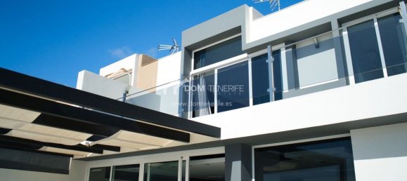 3 bedrooms House in Adeje, Spain No. 22053 20