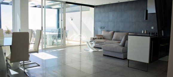 3 bedrooms House in Adeje, Spain No. 22053 32